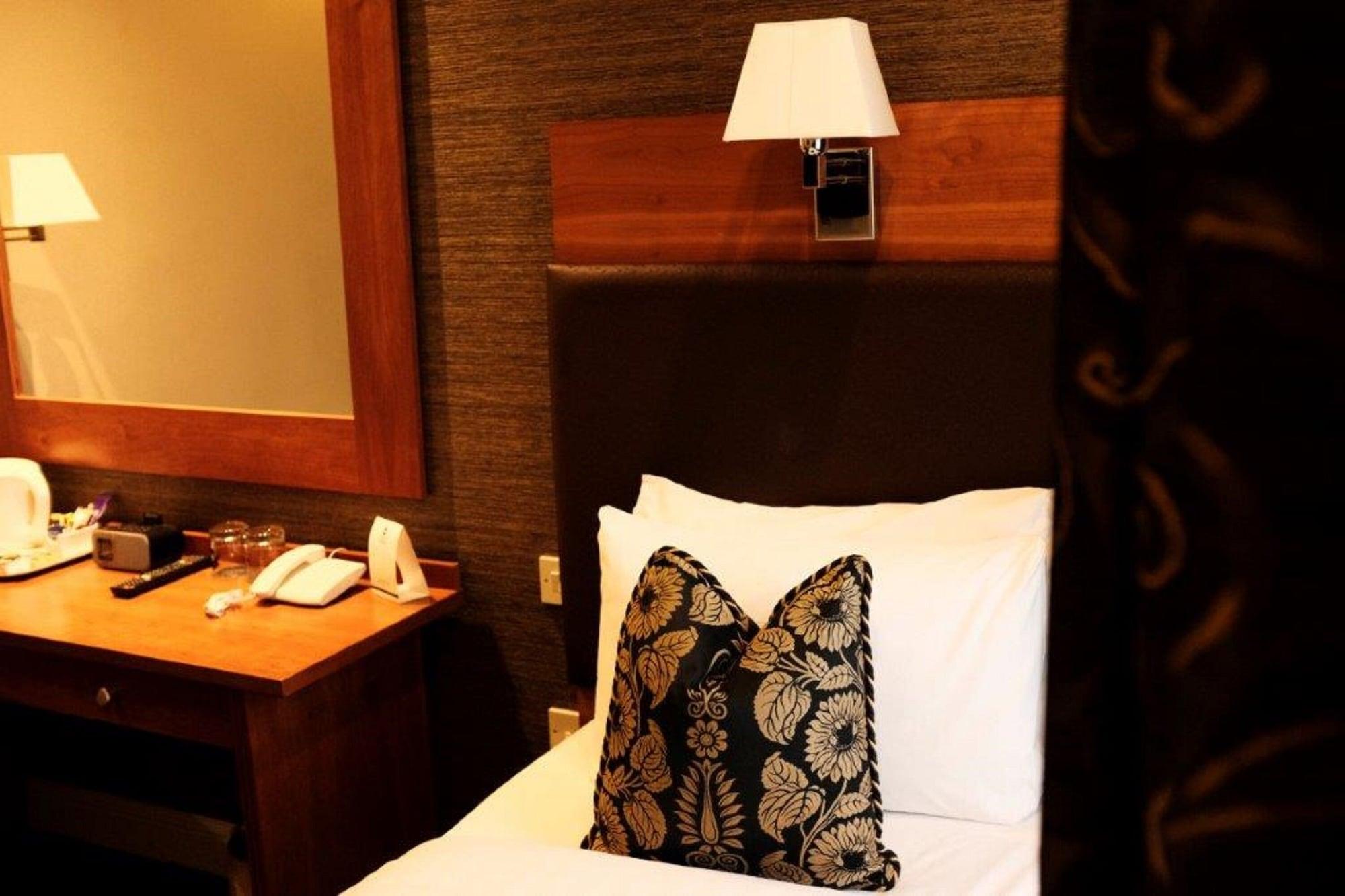Best Western Garfield House Hotel Chryston المظهر الخارجي الصورة