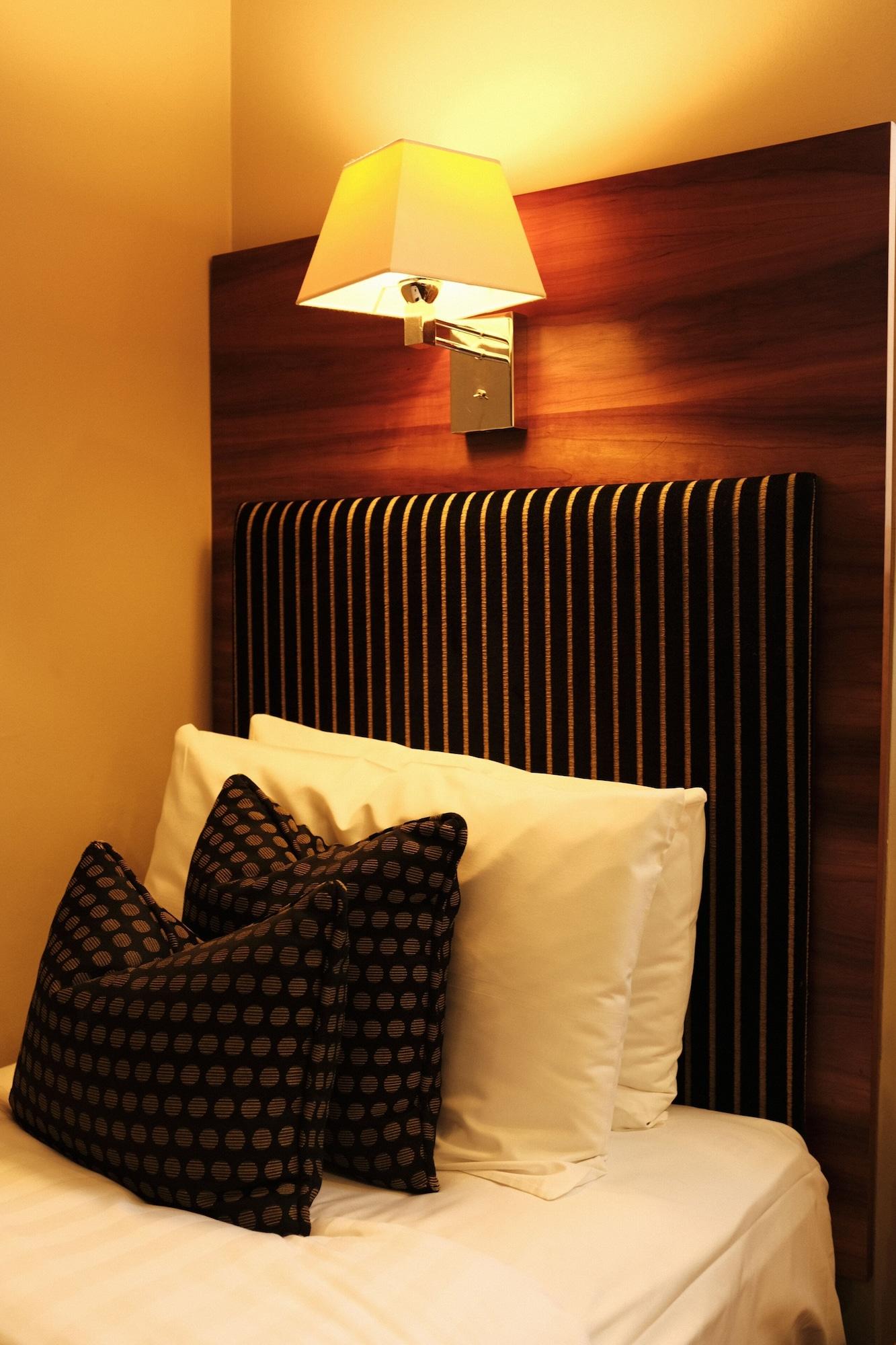 Best Western Garfield House Hotel Chryston المظهر الخارجي الصورة